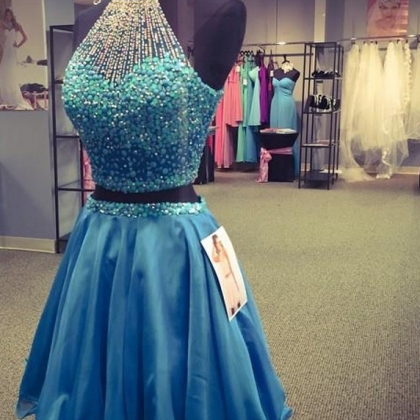 Luxury Two Pieces Sequined Homecoming Dresses..