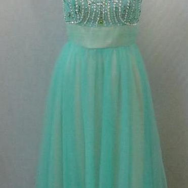 Scoop Neck A-line Tulle Prom Dresses Crystals..