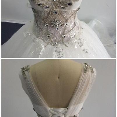 Luxury V Neck Beaded Crystals Sleeveless Ball Gown..