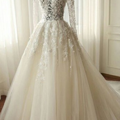 Wedding Dress, White Chiffon Lace Long Sleeves..