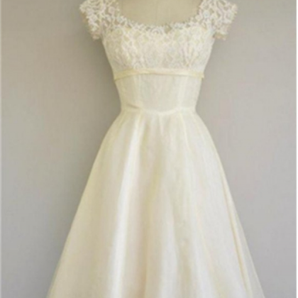 Pretty Classy Comfy Ivory Lace Short Homecoming..