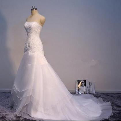 White A-line Straples Vintage Wedding Dresses..