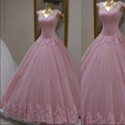 Capped Sleeves V-neck Appliques Ball Gown Tulle..