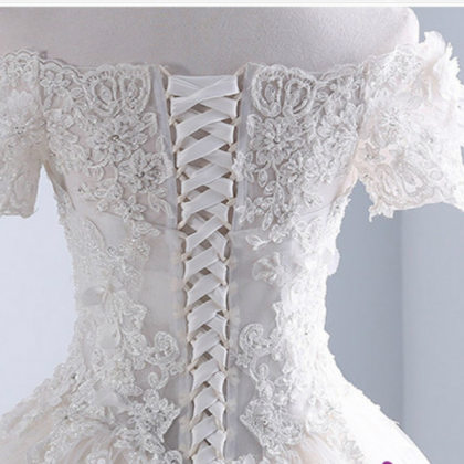 Vintage Wedding Dresses Short Sleeve With Beading..