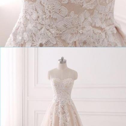 Sweetheart Light Champagne Tulle A-line Long Train..