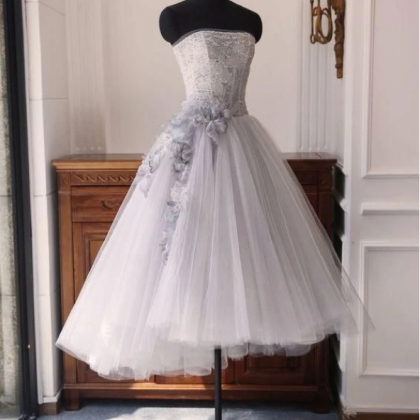 Fashion Lux Charming Strapless Tulle Homecoming..