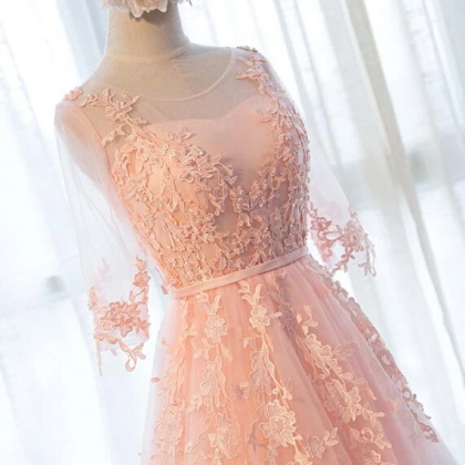 Beautiful Tulle 1/2 Sleeves With Lace Applique..