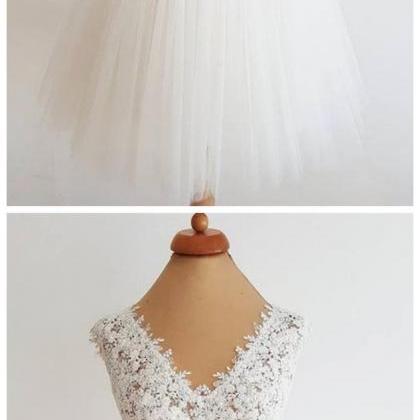 Romantic Tulle V-neck Neckline A-line Homecoming..