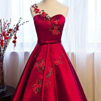 Red Satin Short Formal Dresses, Lovely Party..