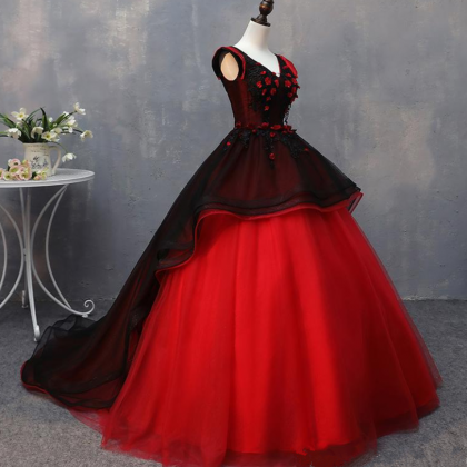 Sexy Red And Black Lace V-neck Ball Gown..