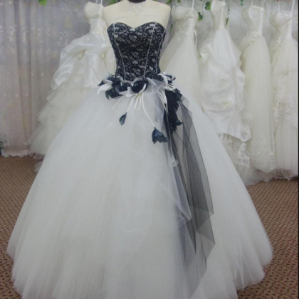 Sexy Lace Crystal Flowers Ball Gown Quinceanera..
