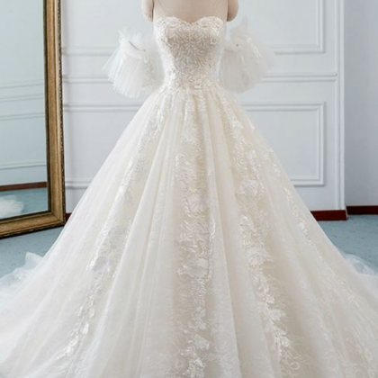 Ivory Ball Gown Tulle Sweetheart Neck Appliques..