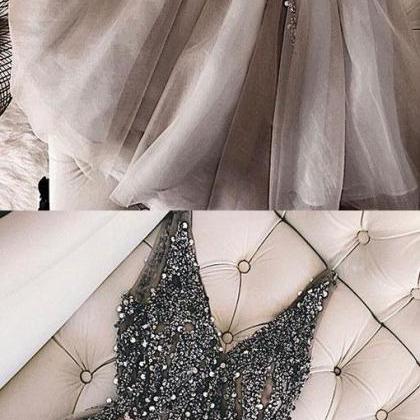 Luxurious Sequins Beaded V-neck Tulle Homecoming..