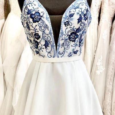 Cute Short White And Blue Floral Embroidery Short..