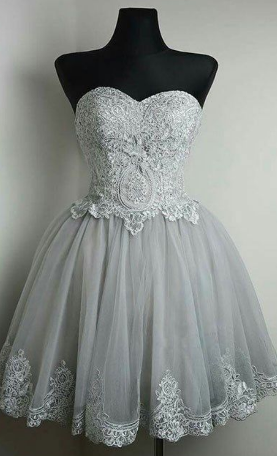 Strapless Sweetheart Neck Grey Homecoming Dresses Lace Appliqued Short Prom Dresses