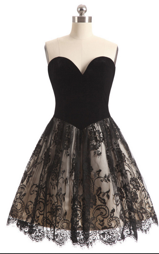 Sexy A-line Sweetheart Sleeveless Backless Black Short Homecoming Dress With Lace