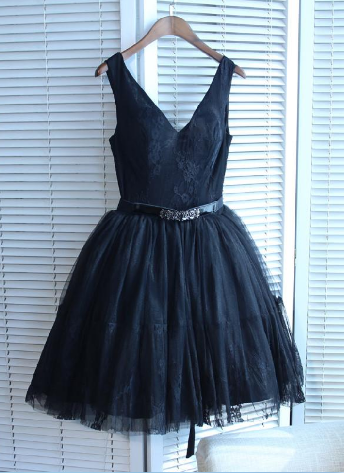 junior homecoming dresses black Flower Embroidered Junior Homecoming Dresses Short Black Lace Hoco Dresses ARD1118