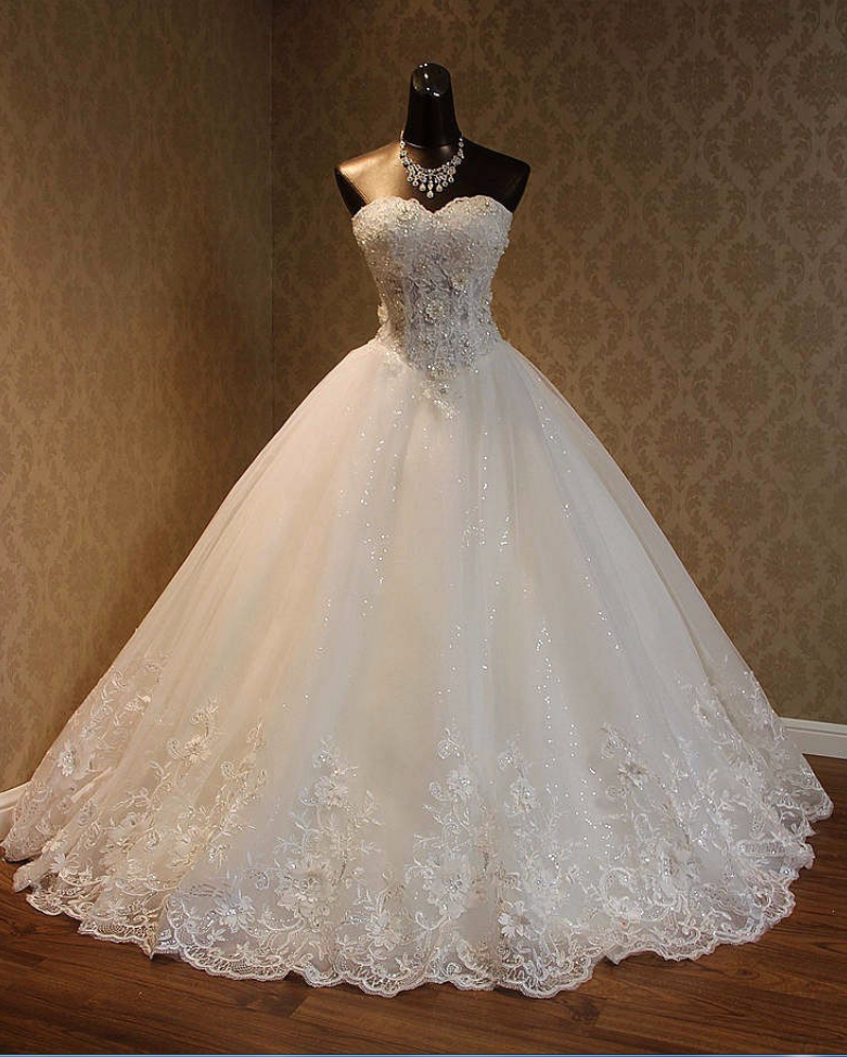 Appliques Lace Wedding Dress,sweep Train Bridal Gowns Custom Made Wedding Dresses