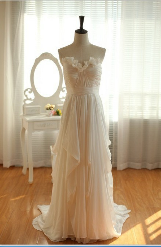 A Line Sweetheart Ivory Chiffon Wedding Dress ,high Low Tiered Beach Wedding Gown,layers Custom Made Bridal Wedding Dresses,long Prom Dress