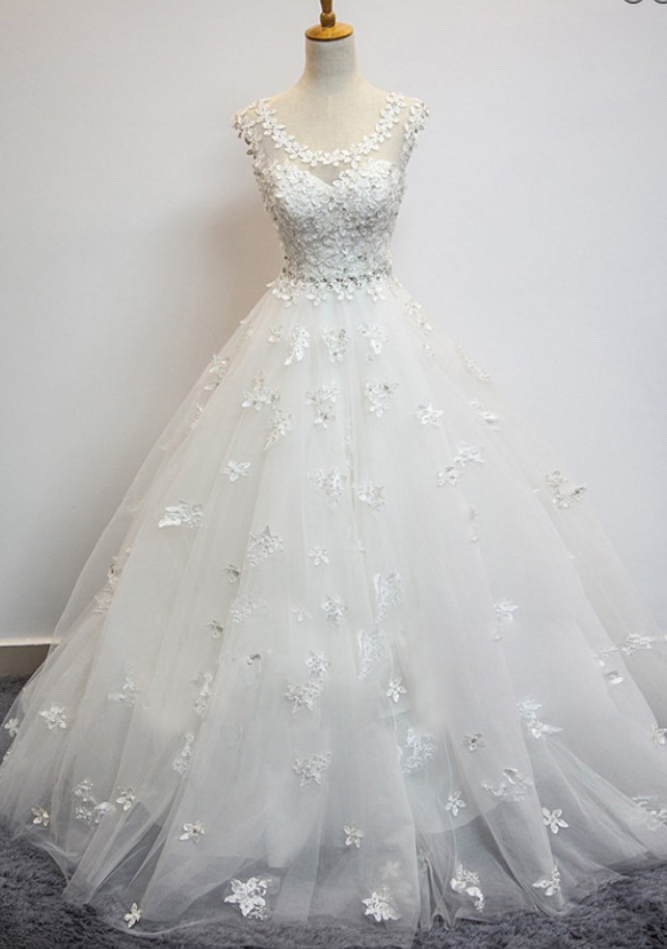 Delicate Scoop Cap Sleeves Floor-length Wedding Dress With Beading Appliques