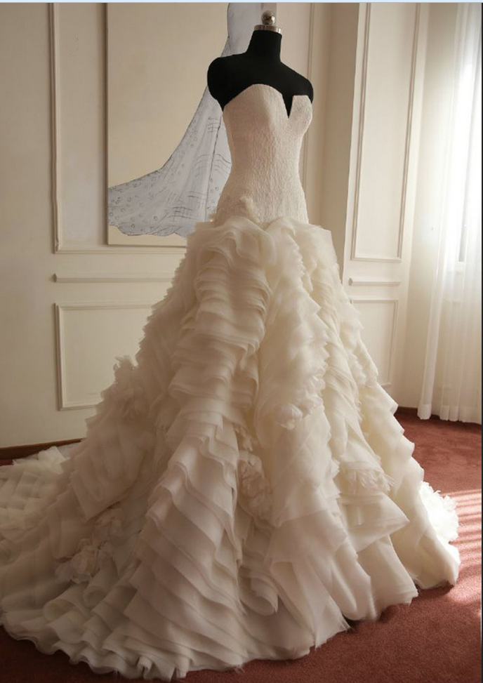 Elegant Ball Gown Puffy Wedding Dress,sweetheart Neck Ivory Wedding Dress,lace Wedding Dress,ruffles Wedding Dress,wedding Gown,bridal
