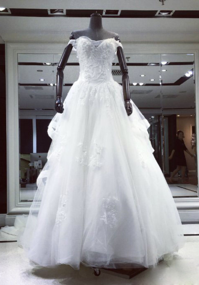 A-line Wedding Dress,wedding Dresses,wedding Dress,wedding Gown,bridal Gown,bride Dresses, Off-shoulder Wedding Gown,lace Bridal Dresses,beading