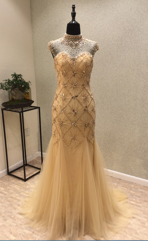 The Sex Appeal Of The Party Dress! Sleeveless Turtle Neck Length Veils Of Pearl Mermaid Shirtless Party Dress