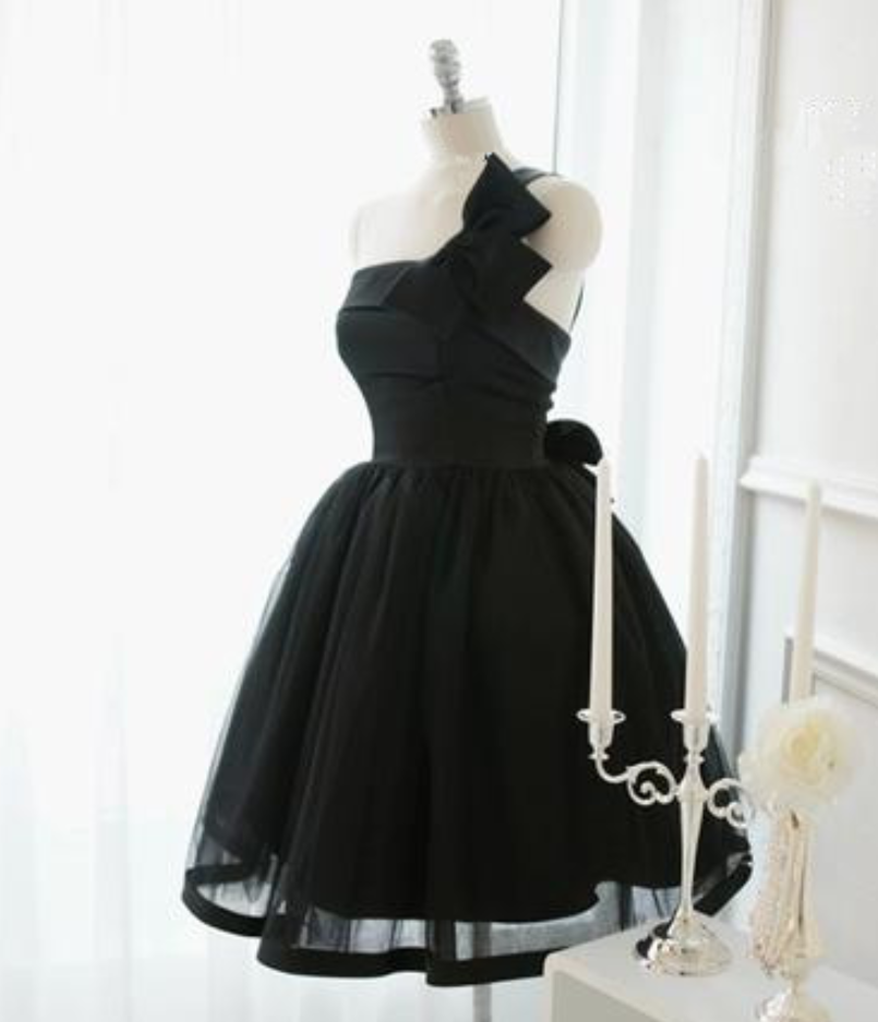 blue dress for baby girl Simple Black Short Prom Dress, Black Homecoming Dress US 6 / Black main image 0