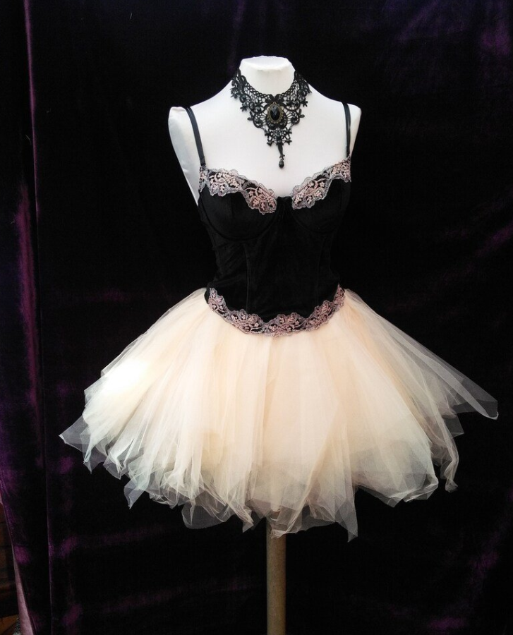 corset dress complete with lace necklace corset short cream net tutu skirt goth zombie day of the dead burlesque Halloween party