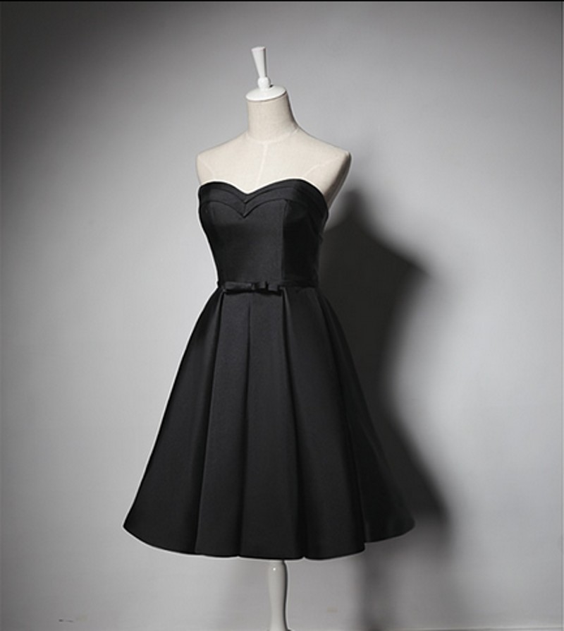 Black Satin Short Homecoming Dresses, Sweetheart Junior Cocktail Dress, A Line Ruffle Prom Party Gowns
