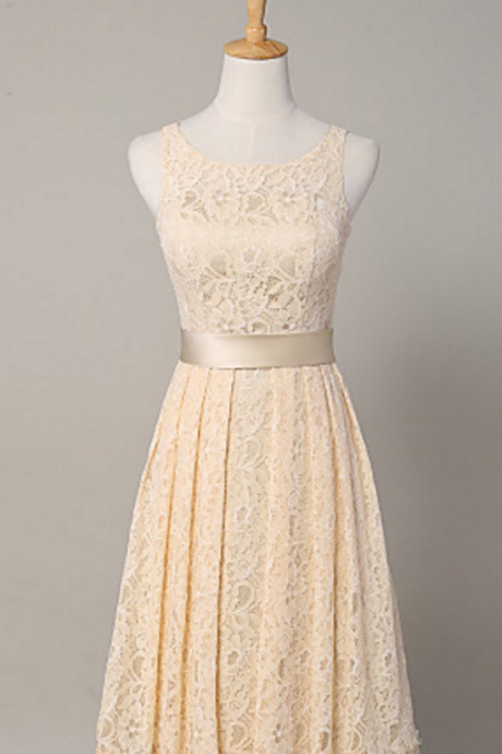Lace Short Scoop Bridesmaid Dresses