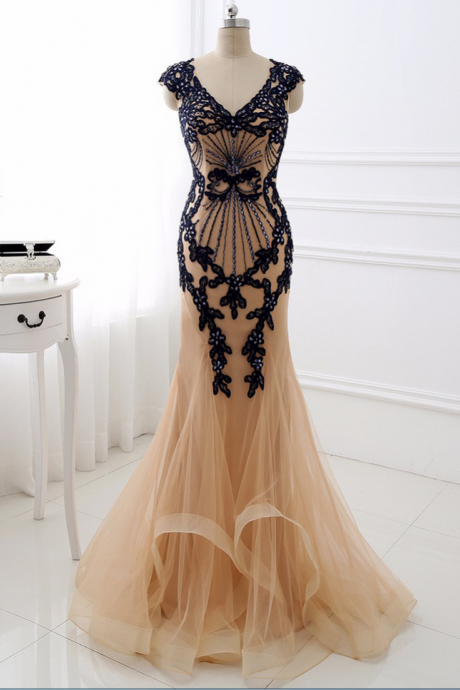 Mermaid V Neck Long Evening Dress Applique Beading Sweep Train Formal Party Gown