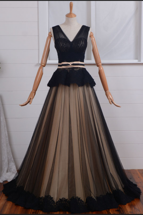 Prom Dresses , Black Tulle And Applique Wedding Gowns ,cute V Neck Dress For Wedding Party In Stock,latest Simple Bridal Dresses Affordable