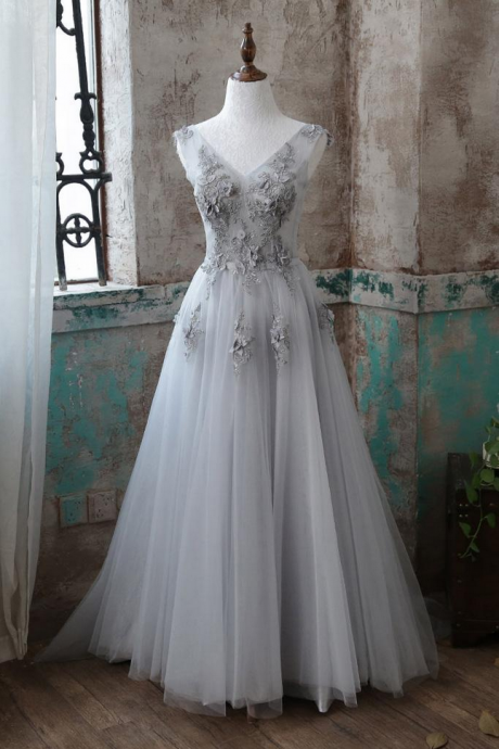 Grey A-line Appliques Tulle Elegant Long Prom Dress