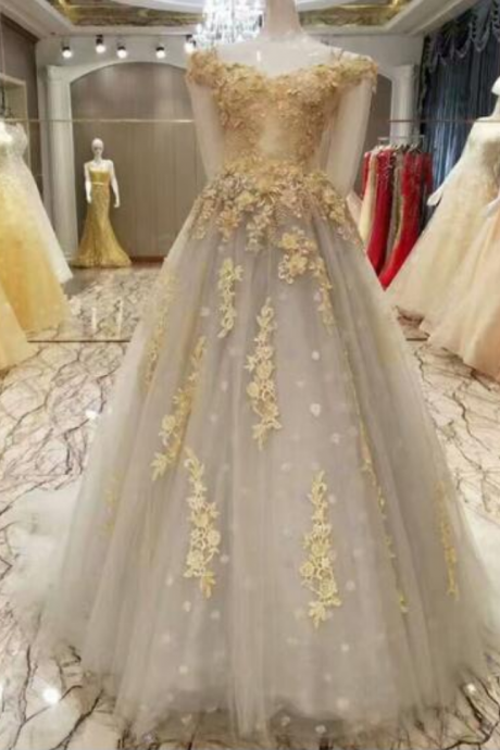 Sexy A-line Lace Gray Wedding Dress Romantic Robe Appliques Beaded Bride Dresses