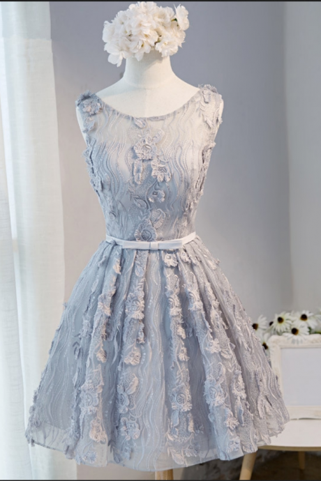 A-line Scoop Sleeveless Short Silver Lace Homecoming Dress With Appliques