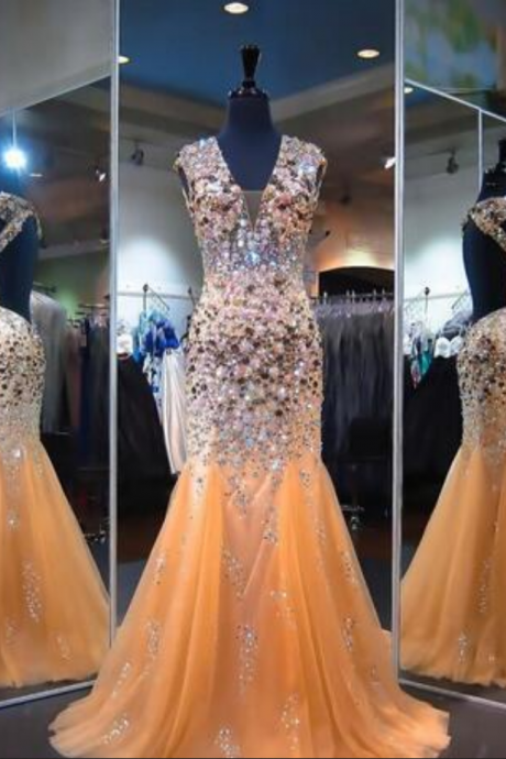 Shinning Heavy Beading Prom Dresses Sexy Open Back V Neck Crystals Beaded Tulle Mermaid Evening Gowns Champagne Floor Length Formal Wear