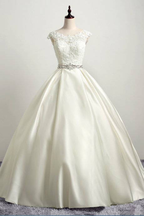 Vintage Ivory Ball Gown Lace Satin Wedding Dresses With Lace Bodice And Rhinestones Beaded Belt