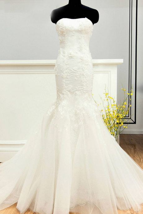 Beautiful Sleeveless Strapless Mermaid Wedding Dress Lace Bridal Dresses