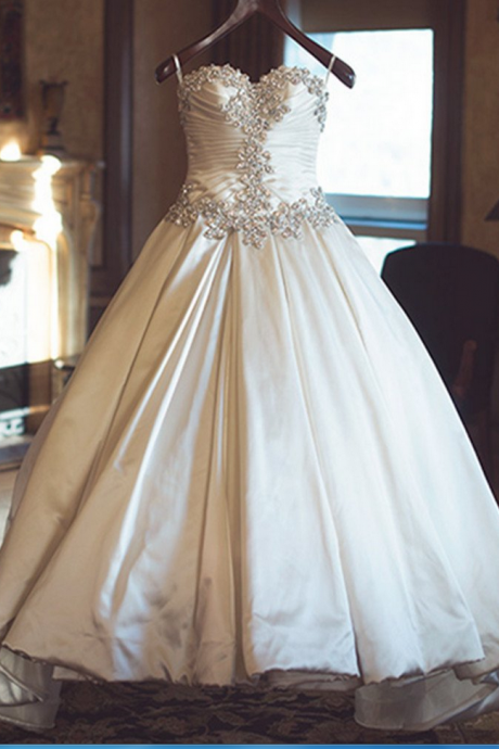 Royal Style Ivory Taffeta Sweetheart Wedding Dresses Ball Gowns Beaded Pleat Long Bride Wedding Dress