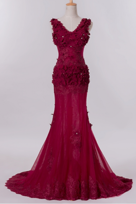 Burgundy Is Wearing A Mermaid Lace Dress At The Party Evening And The Evening Gown Of A Formal Dress Ball