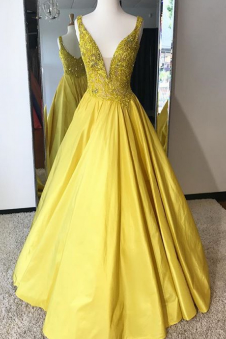 Glamorous A-line V-neck Sleeveless Yellow Long Prom/evening Dress With Appliques