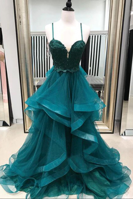 A-line Spaghetti Straps Green Tiered Long Prom Dress With Appliques