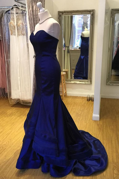 Prom Gownblue Floor Length Tulle A-line Prom Gown Featuring Floral Appliqués Bateau Neck Bodice And Cap Sleevesroyal Blue Sweetheart Mermaid