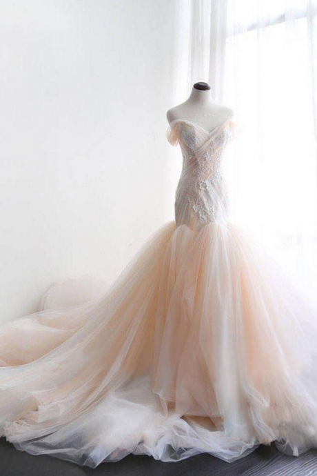 Unique Sweetheart Neck Tulle Lace Applique Mermaid Long Prom Dress