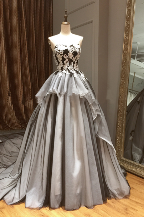 Vintage Ivory/black Lace Prom Quinceanera Dresses ,sweetheart Applique Wedding Dresses,princess A Line Wedding Bridal Gowns