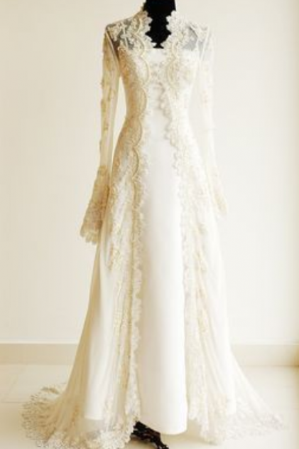 Lace Appliqued Plus Size Lace Beaded Long Prom Dress